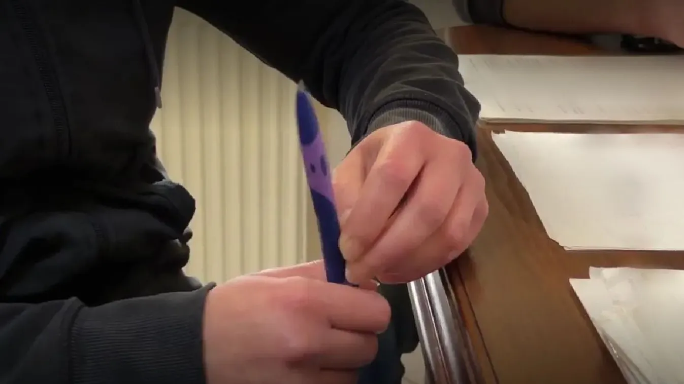 Megszólal a pedofil tanár áldozatának anyja: Gyere haza!