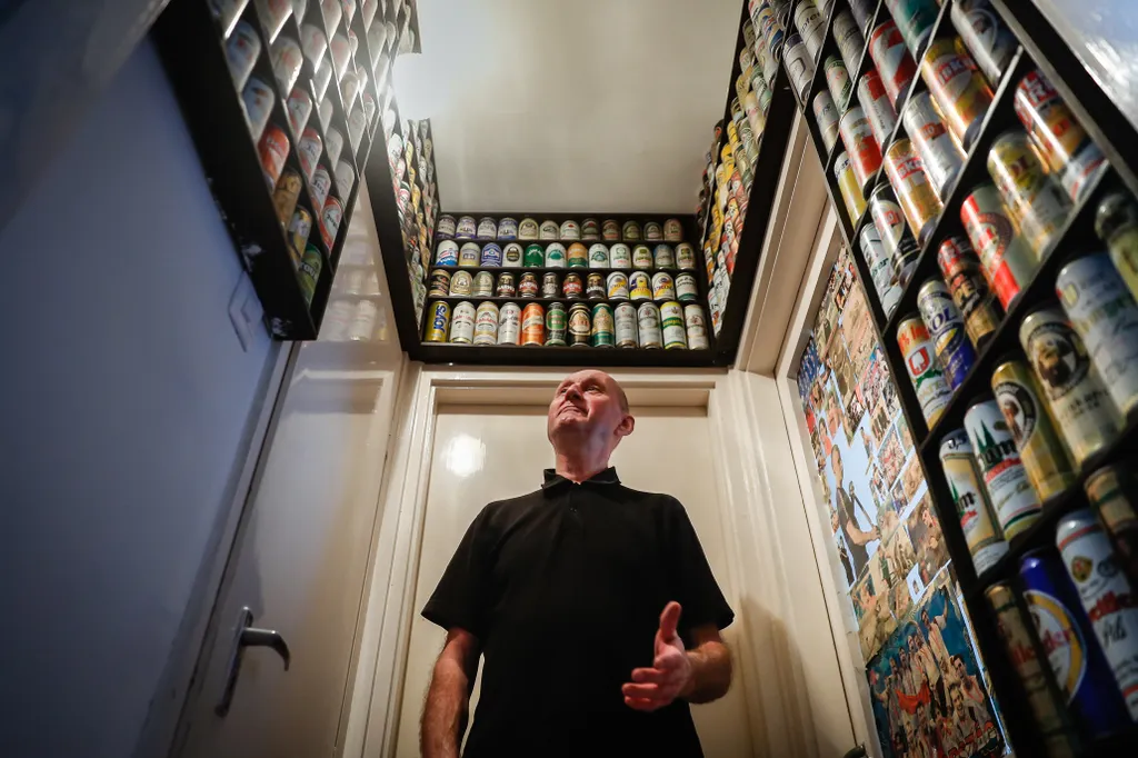 20230202 Körmend
Sávoly Zoltánnak 2100 sörös doboza van a negyedik emeleti lakásában

Fotó: Szendi Péter  SZP  Vas Népe  VN 

A képen: Sávoly Zoltán