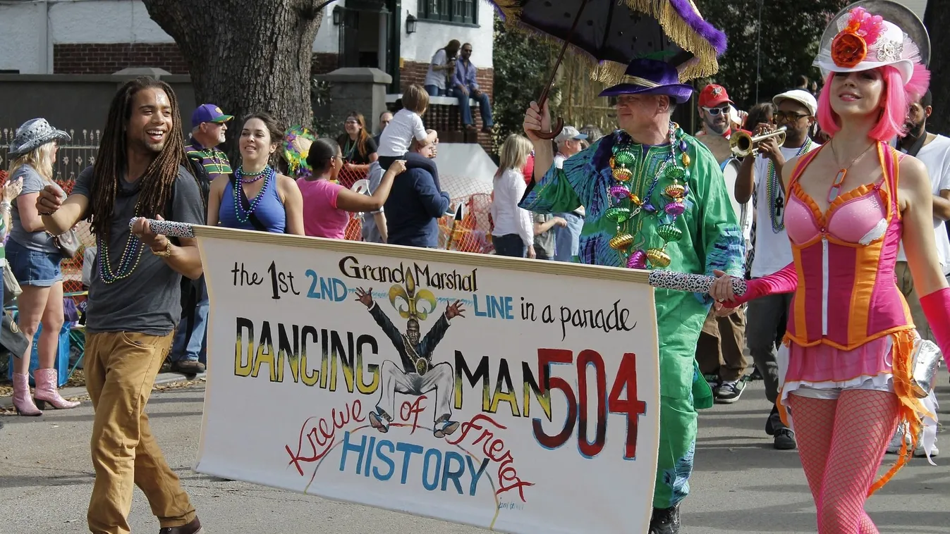 Lövöldözés tört ki a felvonuláson, vannak áldozatok – Videó