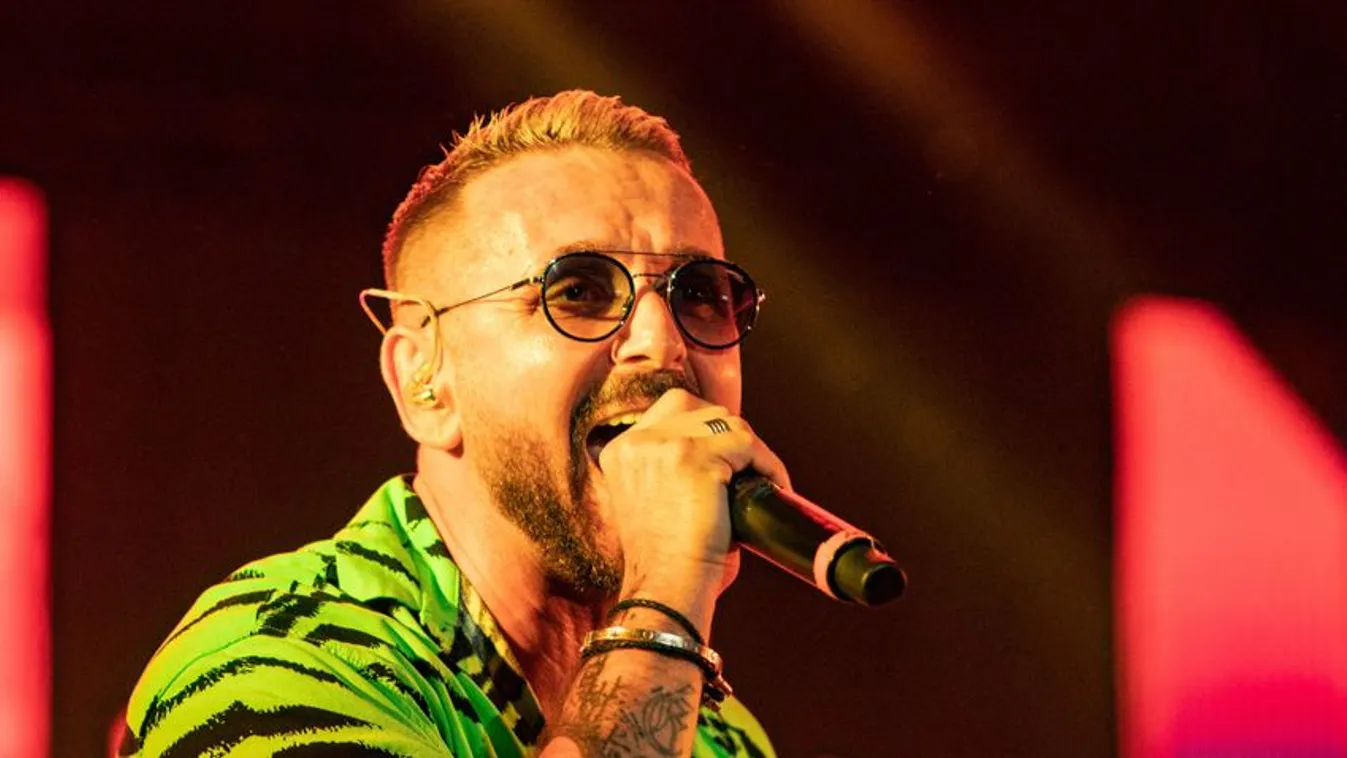 "Semmi toi toi!" - Majkát ugratja a nép