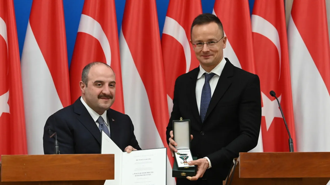 Tíztonnányi magyar segélyszállítmány érkezett Törökországba