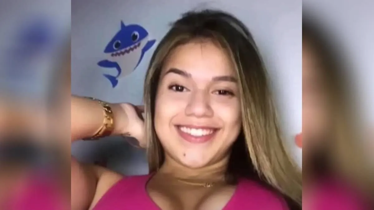 Manuela Vitoria de Araujo Farias, YouTube