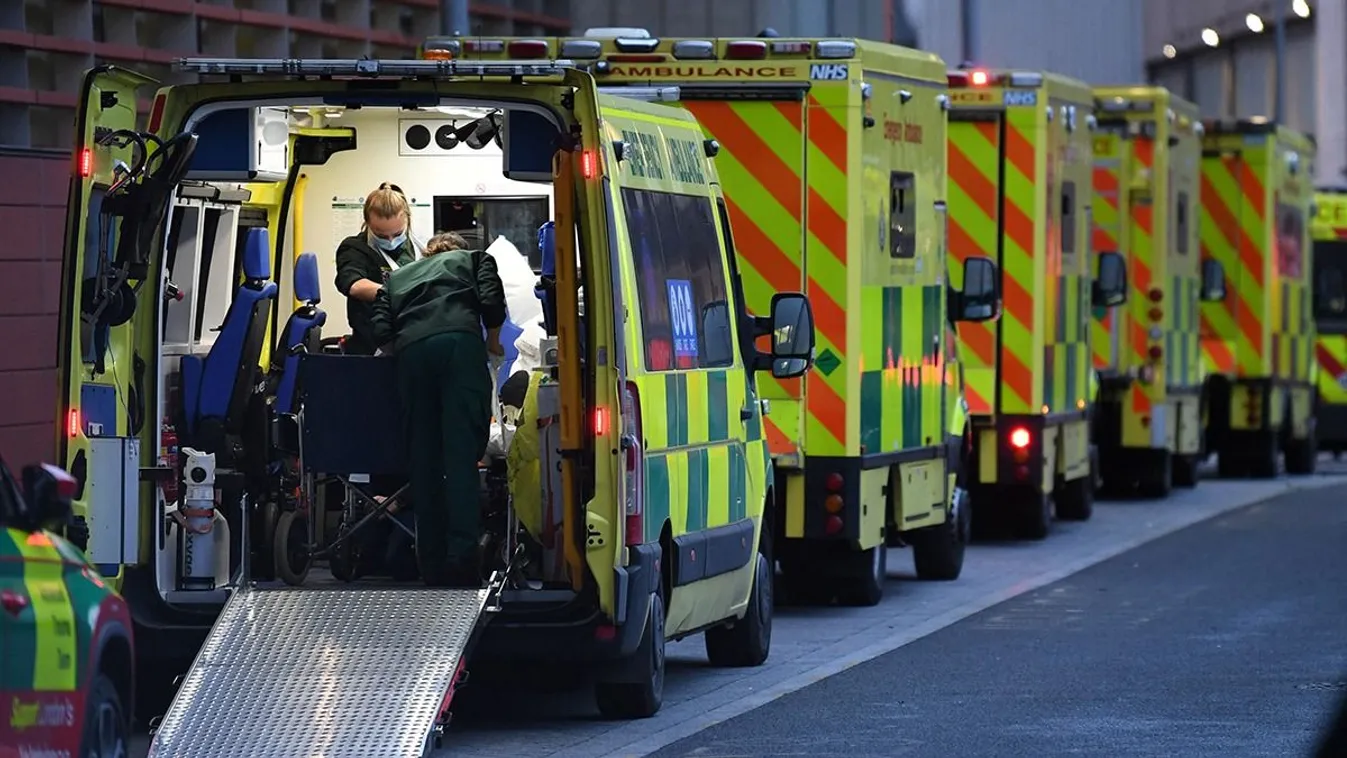 Tízezrek sztrájkolnak a brit egészségügyben