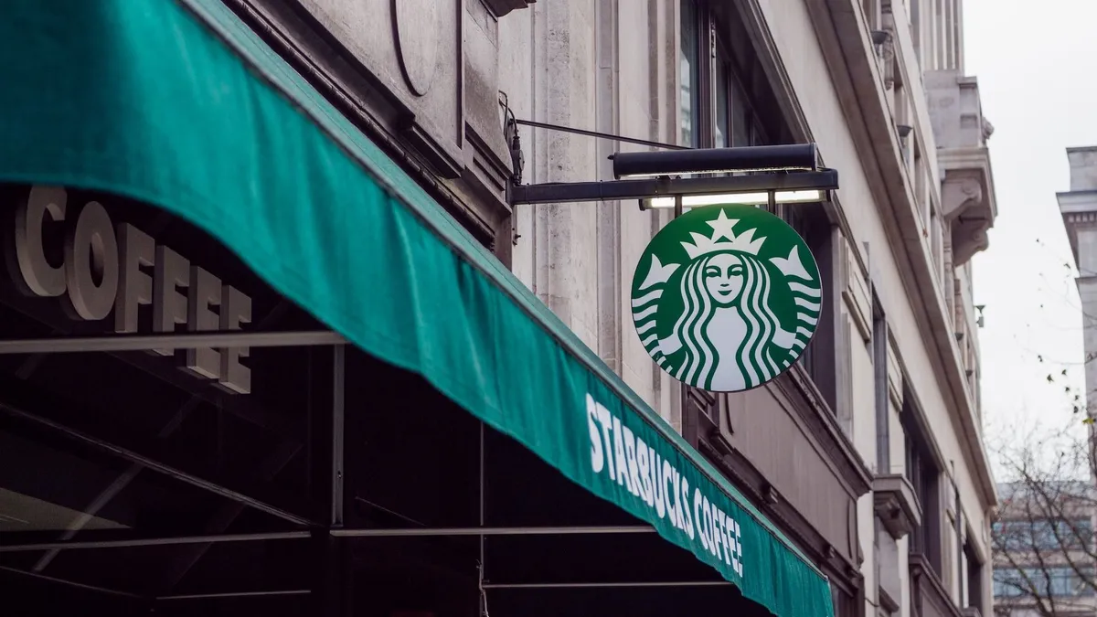 A Starbucksban kezdődött el a lövöldözés
