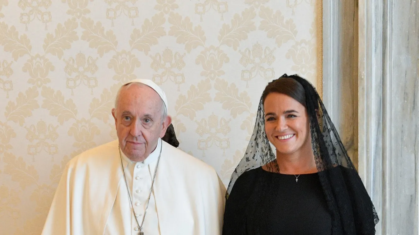 Novák Katalin: Szeretettel várjuk a Szentatyát!