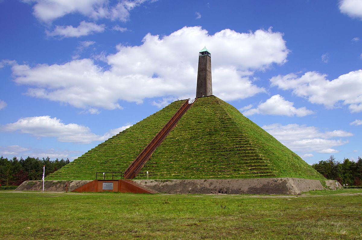 The,Pyramid,Of,Austerlitz,,The,Netherlands.,The,36-metre-high,Pyramid,Was