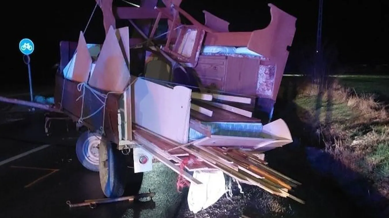 A lovaskocsi hajtója az ütközéstől lerepült, meghalt - Fotó