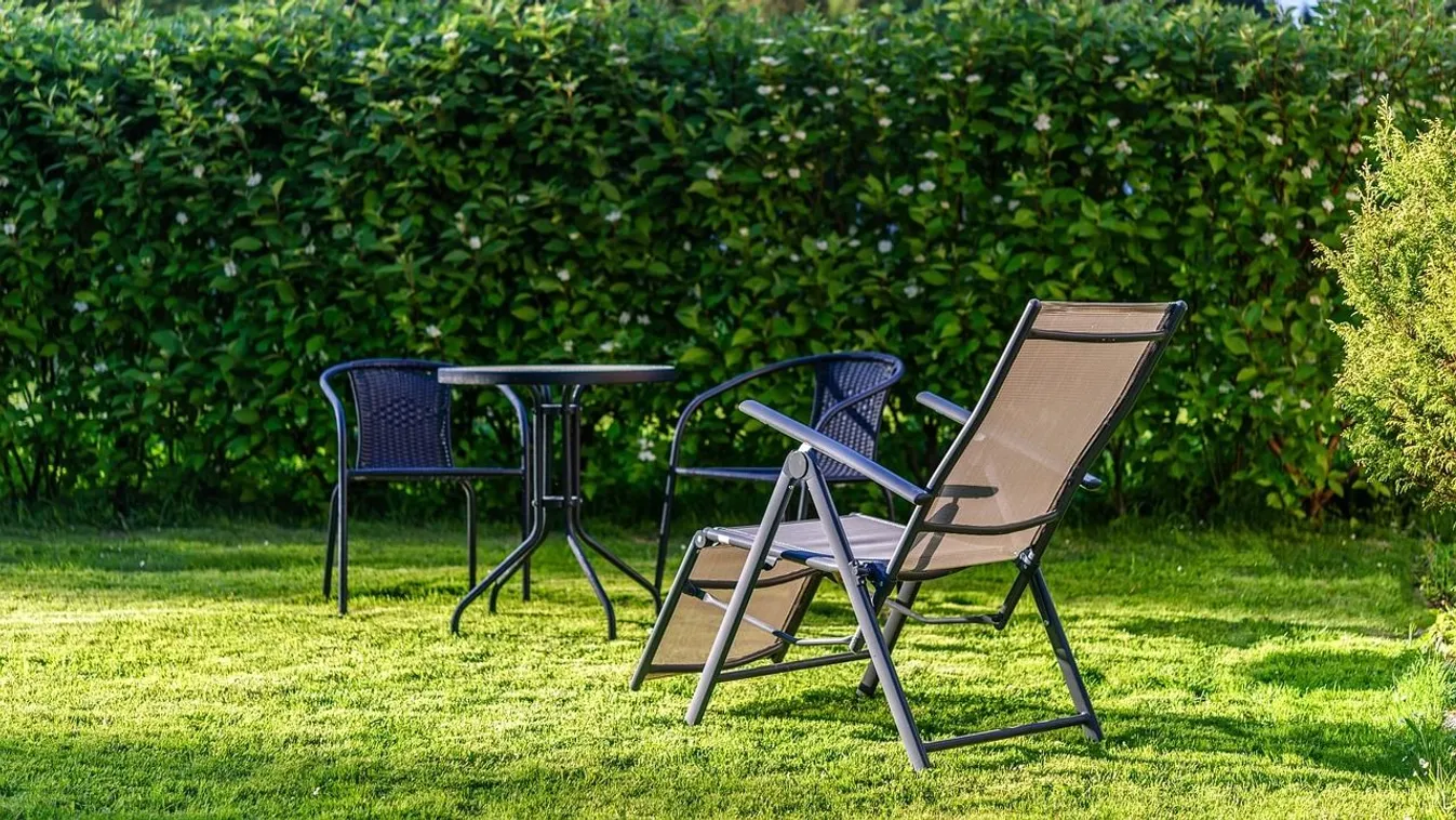 Hamarosan itt a tavasz, készítsd fel a füvet a szezonra