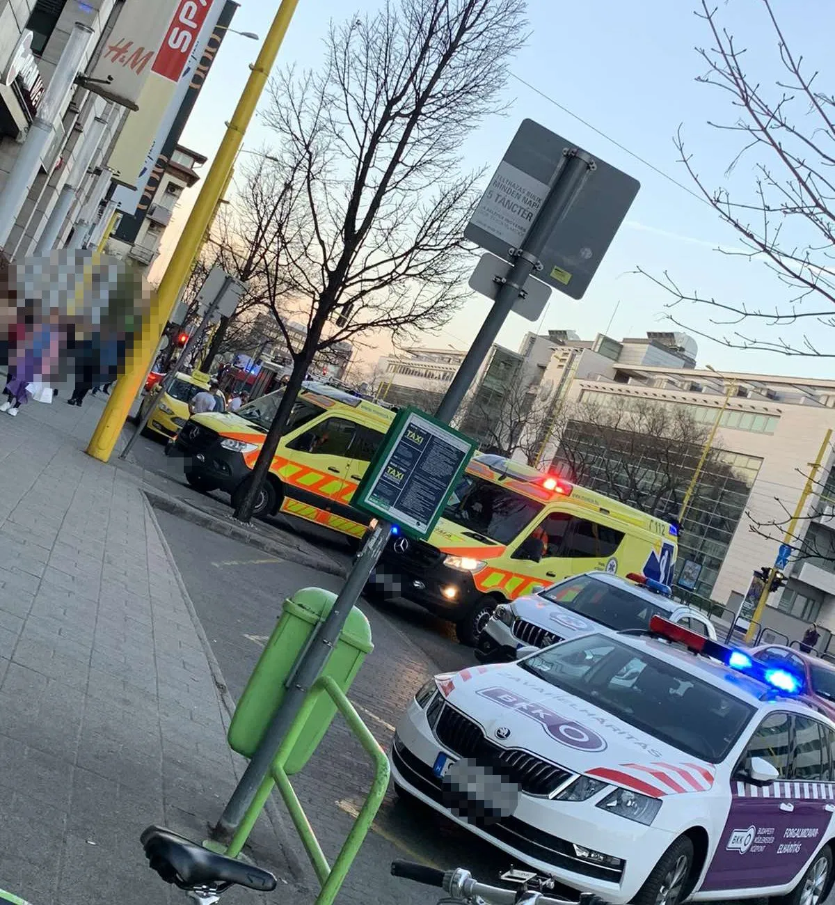 MOM PARK, 2023. március 22