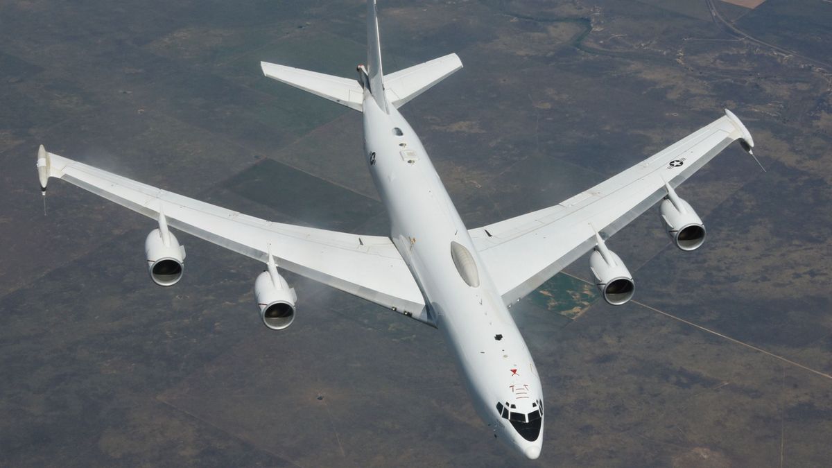 Európába érkezett az USA atomháborúkra tervezett repülőgépe