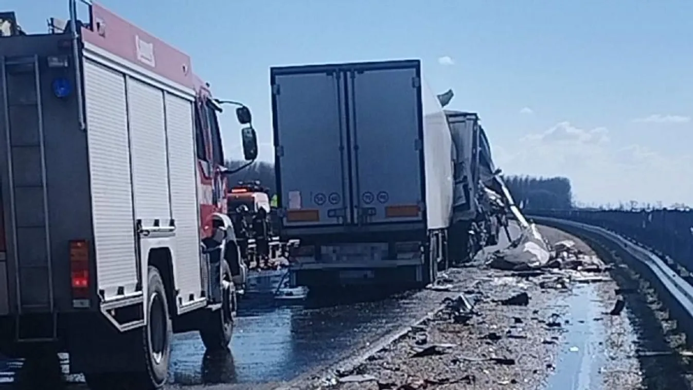 Halálos horrorbaleset történt az M4-es autópályán - fotók