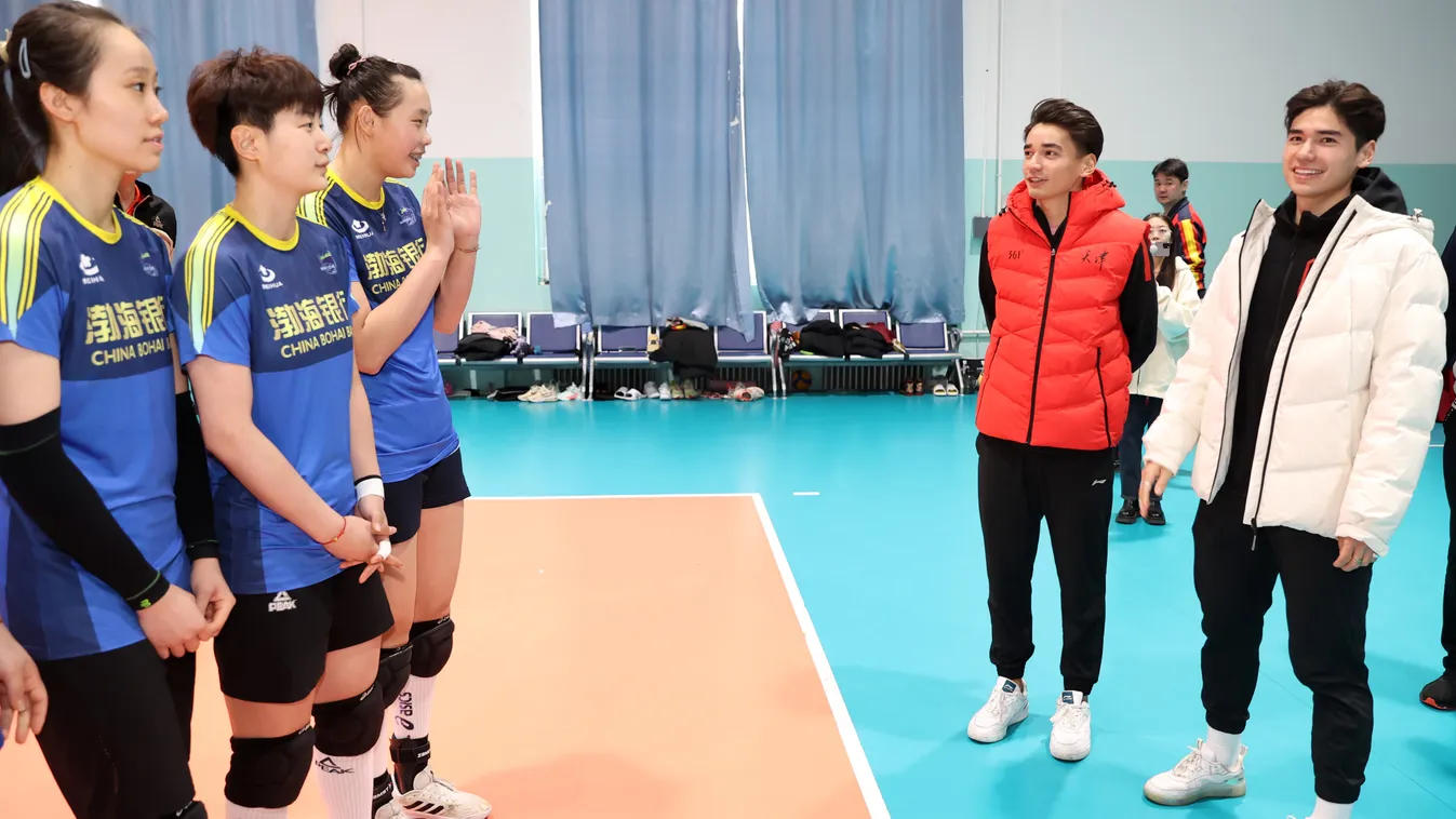 Itt az első videó a Liu testvérekről