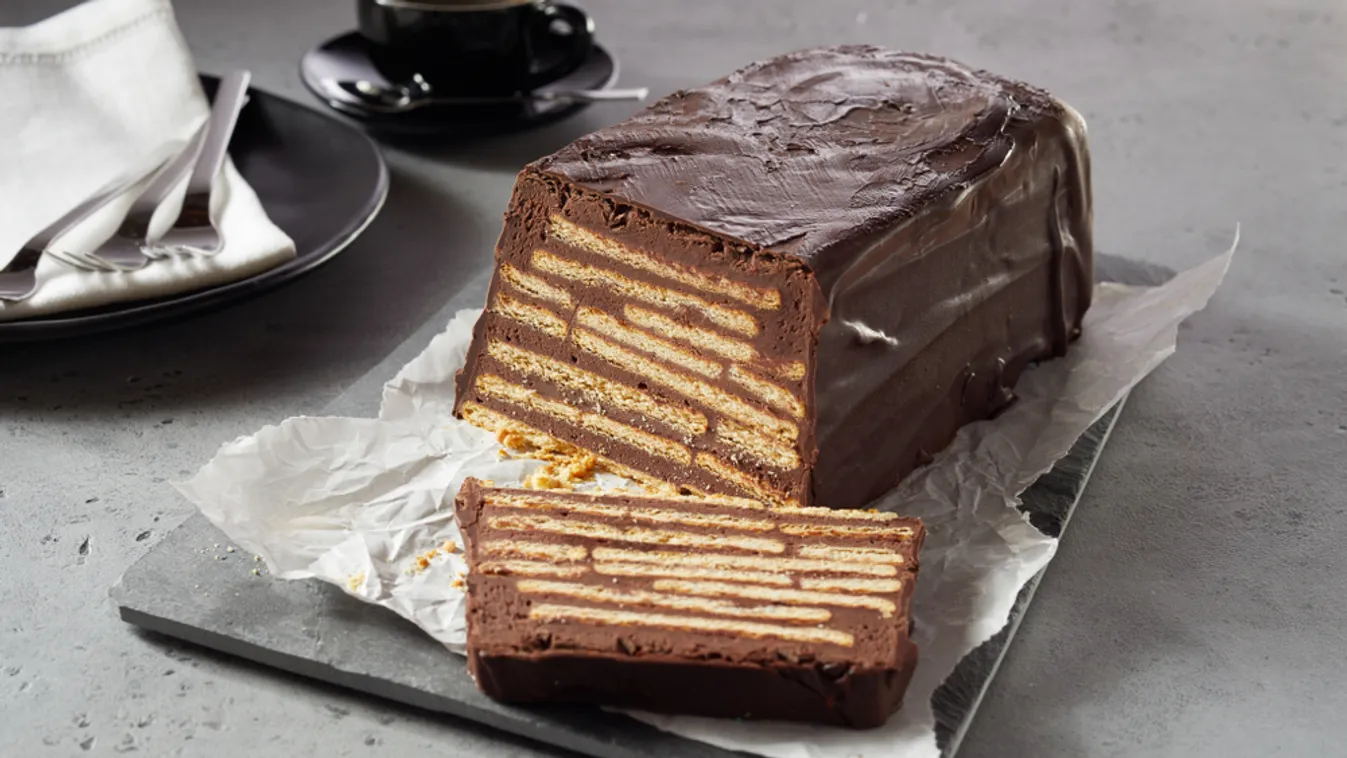 Fantasztikus csokitorta háztartási kekszből, sütés nélkül