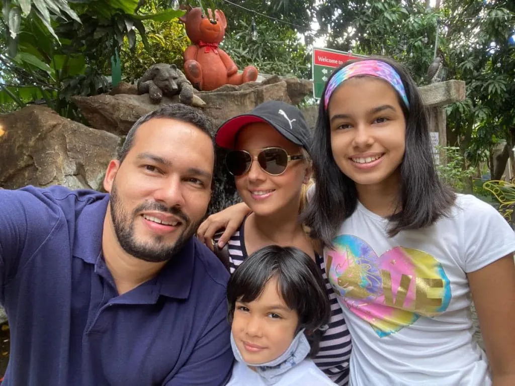 Gombos Edina és családja