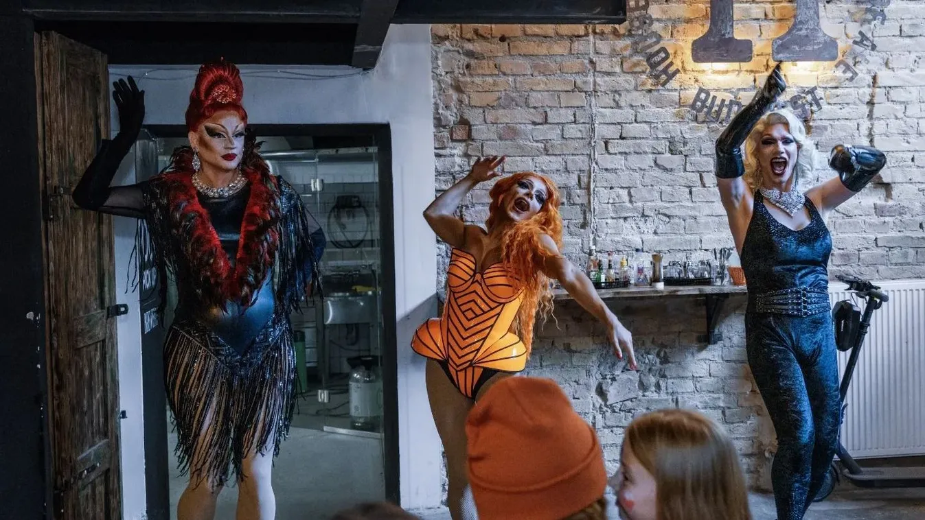 A transzvesztiták szabadon fogdoshatják a gyermekeket a budapesti LMBTQ-s fészekben