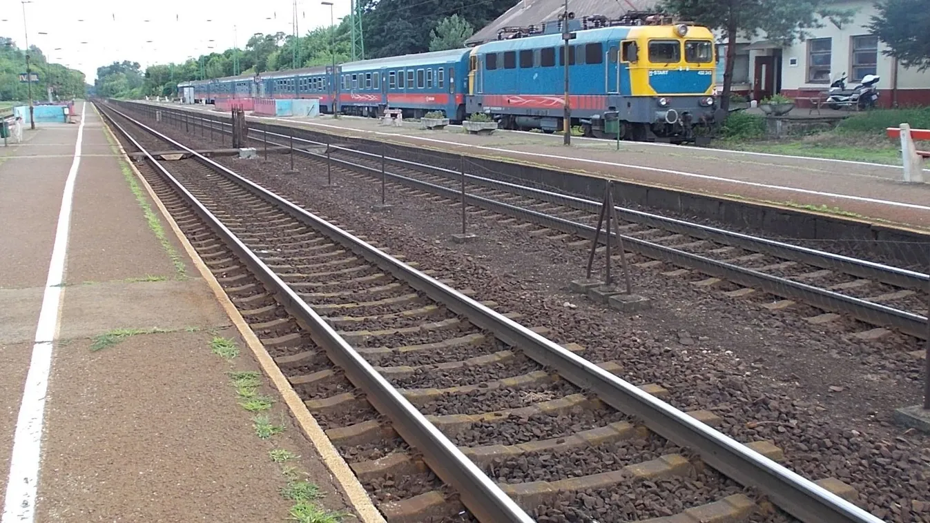 Őrült zaklató: 14 éves kislányt molesztált egy ötvenes férfi a ceglédi állomáson