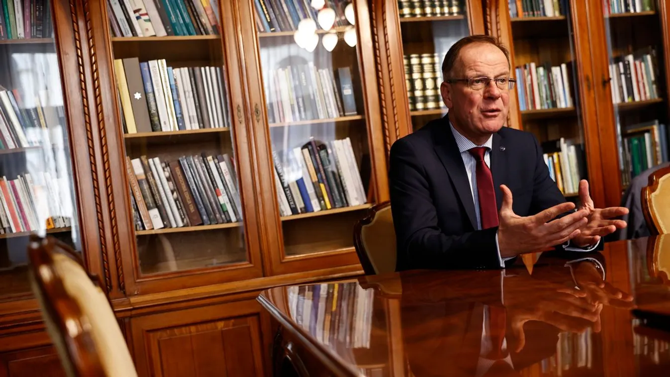 Az EU szerint a magyarokra oda kell figyelni...