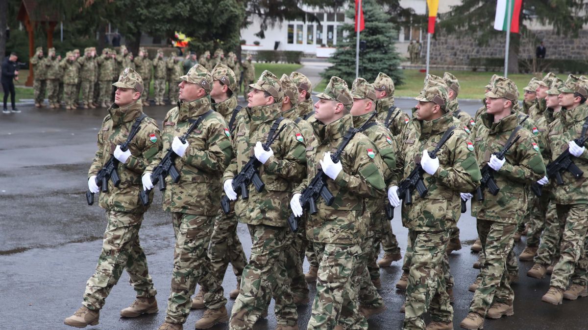 Szalay-Bobrovniczky Kristóf: Várunk mindenkit a magyar hadseregbe