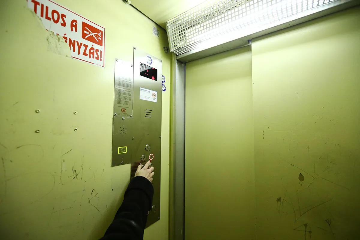 Csepel lift késelés