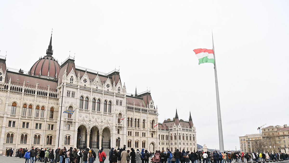 Rengetegen ünnepeltek ma - mutatjuk képeken!