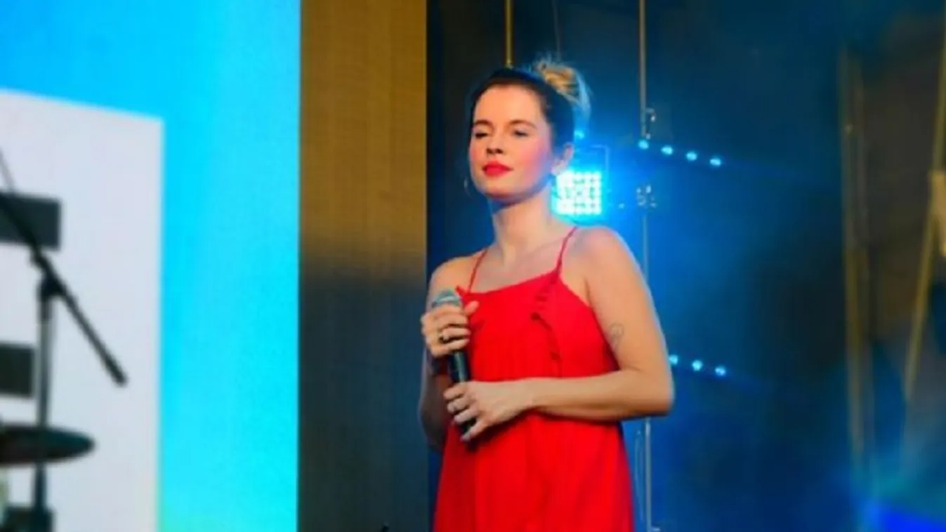 „Nem rinya ez” - újabb magyar énekesnő vonul vissza