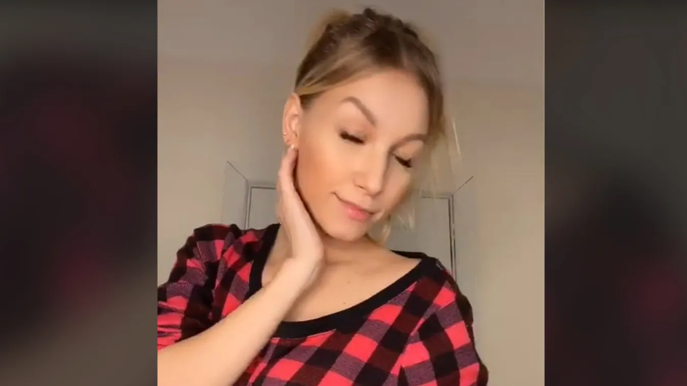  Lesd meg a zuhanyzó orosz bombázó tökéletes melleit!