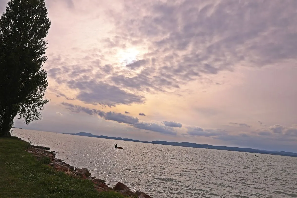 balaton, nyaralás, előszezon, MÁV, menetrend