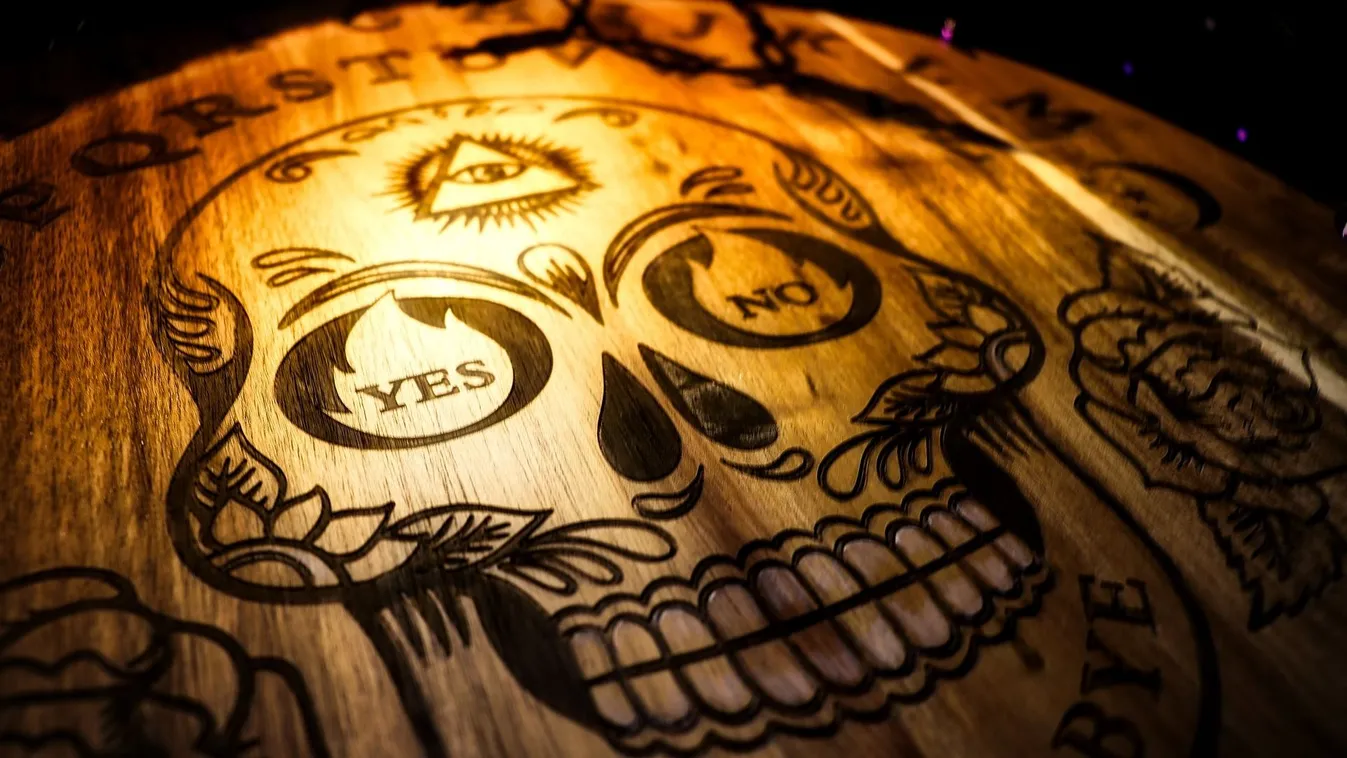 28 tinilányt szállítottak kórházba, miután szellemet idéztek