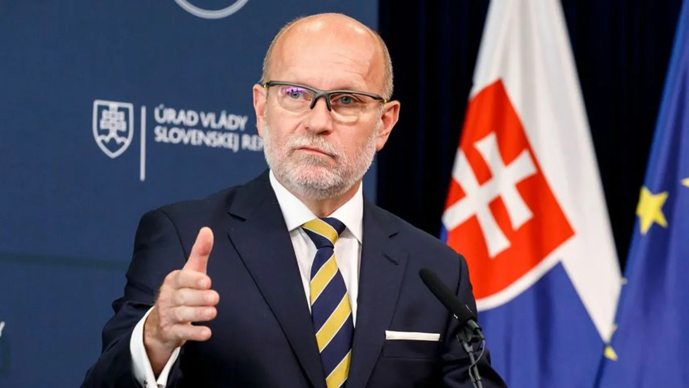 Mintha paranoiás lenne a szlovák külügyminiszter