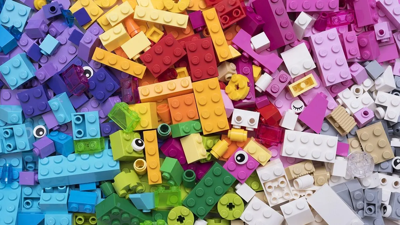 Vigyázat! Álprofilokról, "LEGO-dílerek" próbálják meg átverni az embereket