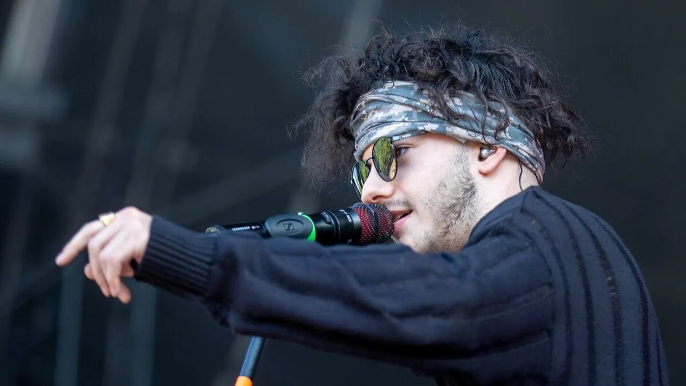 Kiderült, együtt van-e még Azahariah és megcsalt barátnője