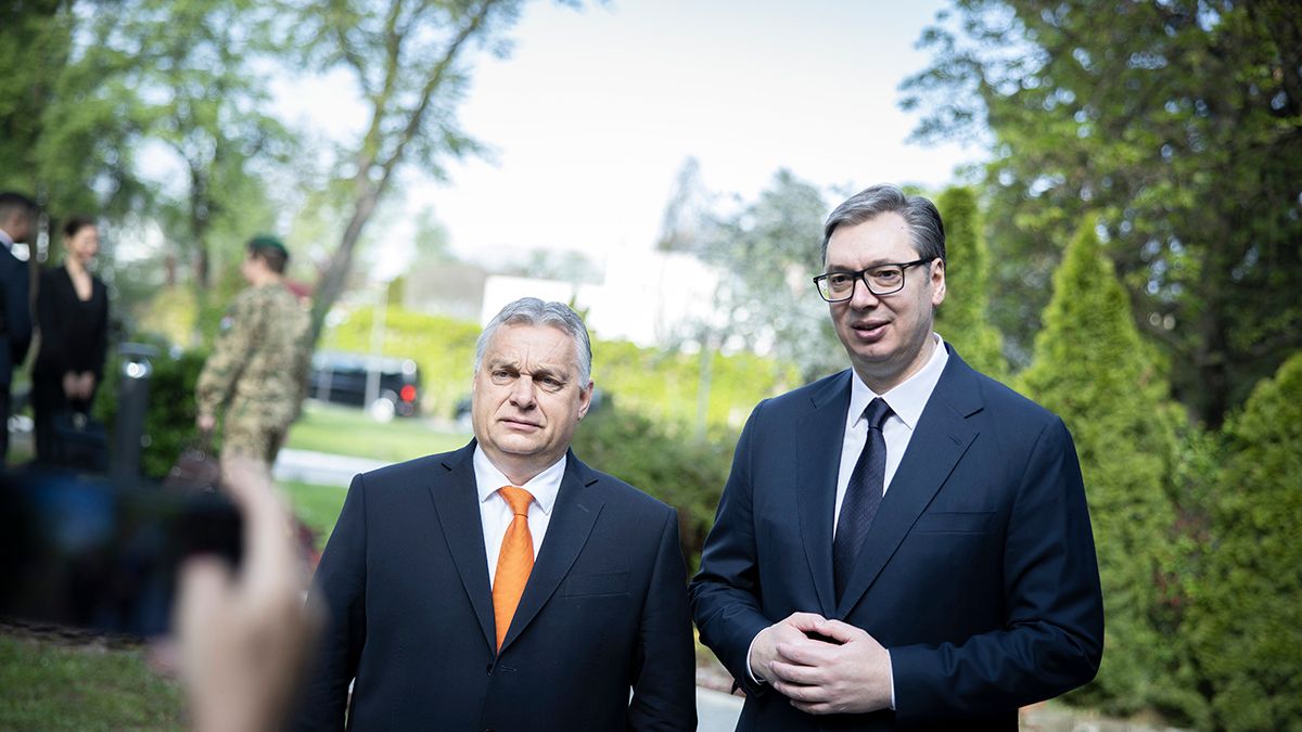 Orbán Viktor: új szintre emeljük a hadiipari együttműködést Szerbiával