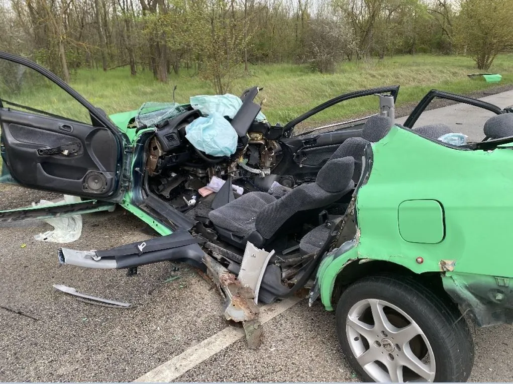 nagykátai baleset, frontális ütközés, 