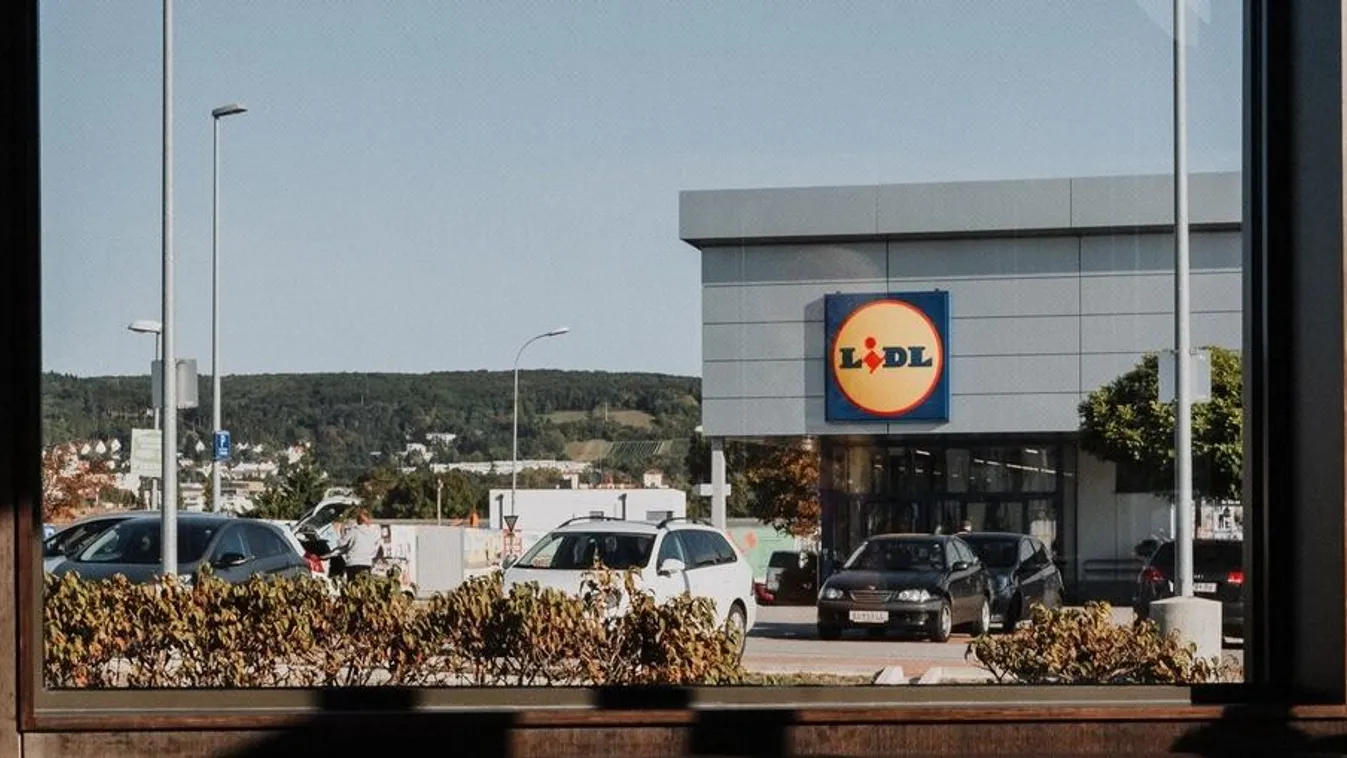 Óriási bejelentést tett a Lidl az árstopos termékről