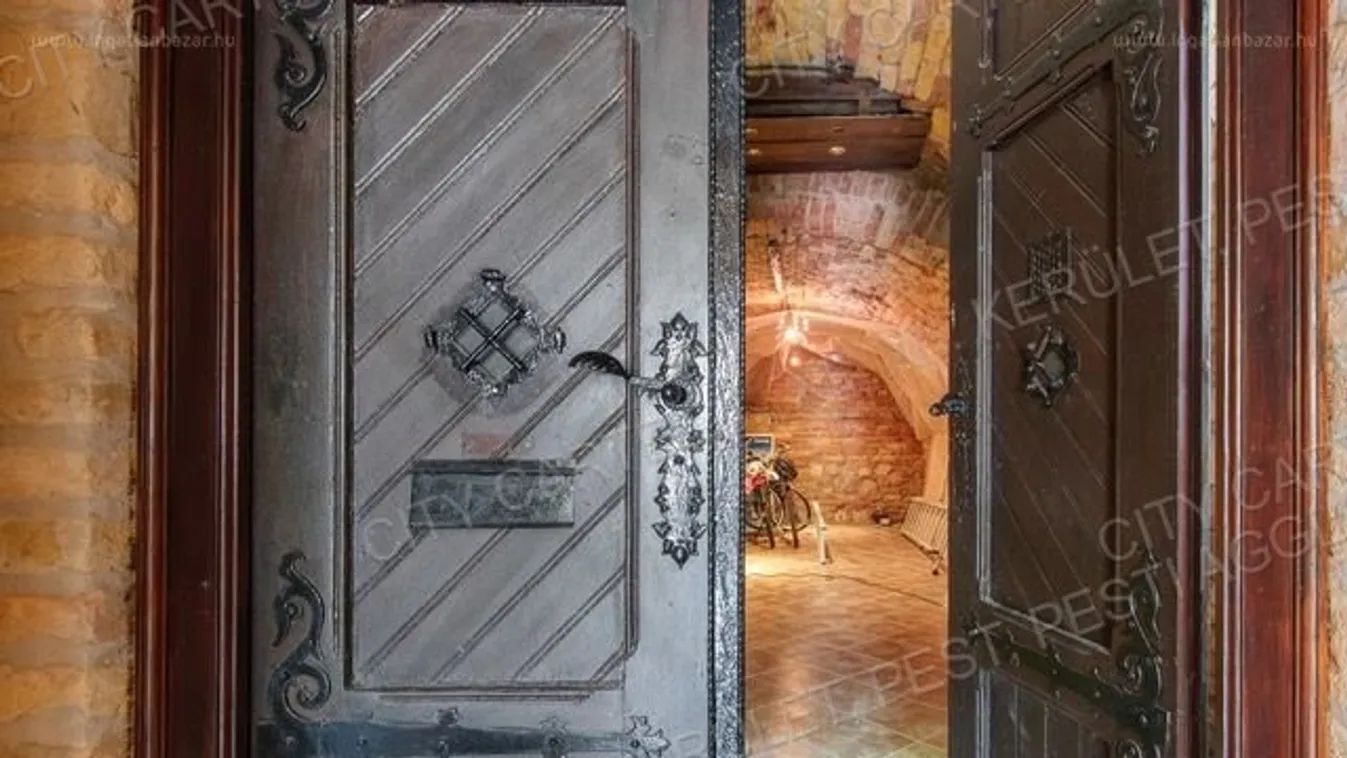 1,688 milliárdért kiadó egy svábhegyi villa?