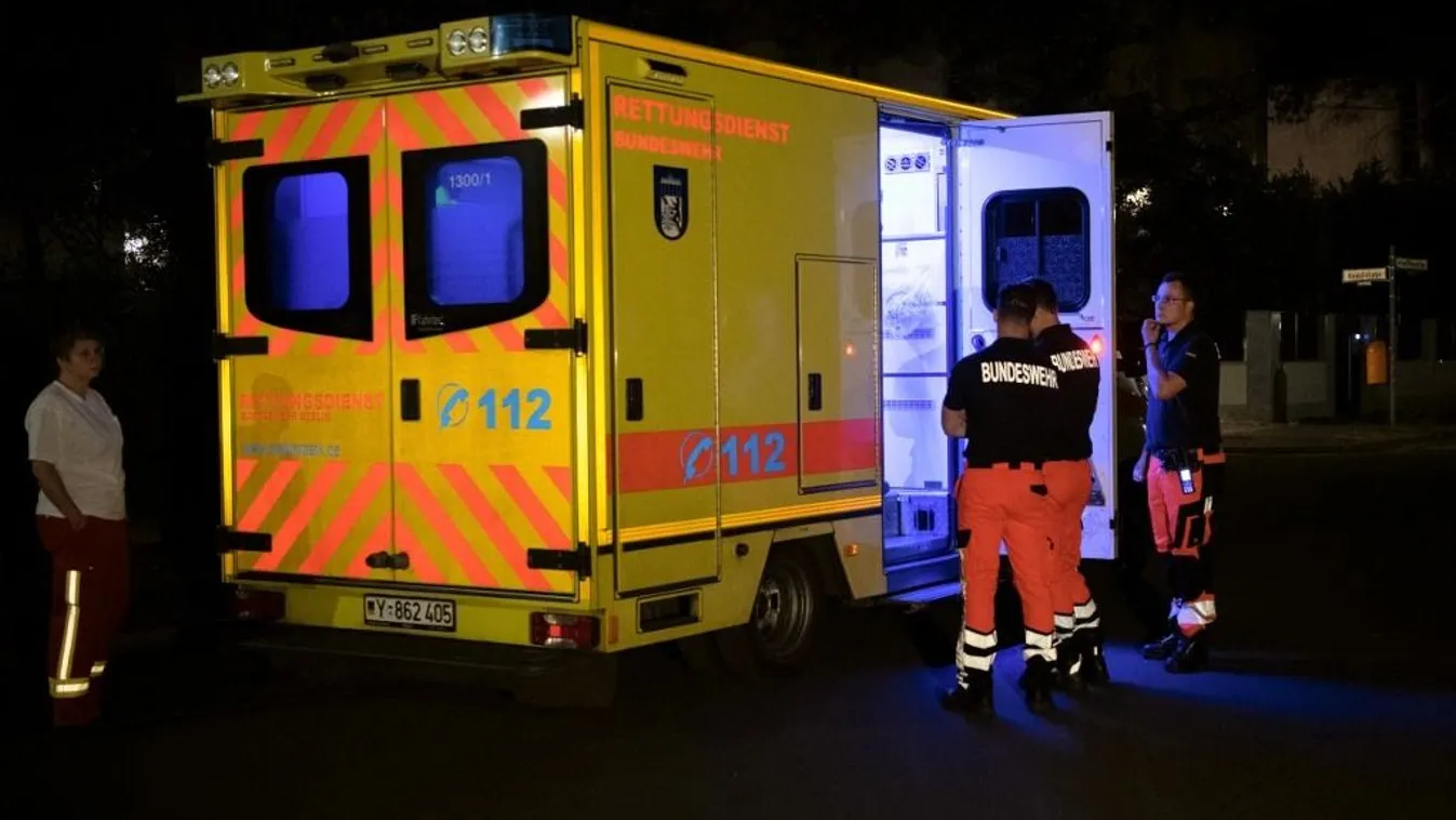 Öt 19 éves fiatal halt meg egy kigyulladt Mercedesben