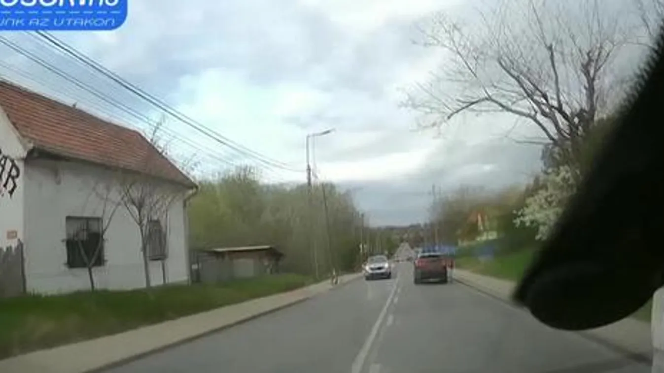 Vérfagyasztó felvétel az autó elé zuhant görkoris budapesti kislány balesetéről