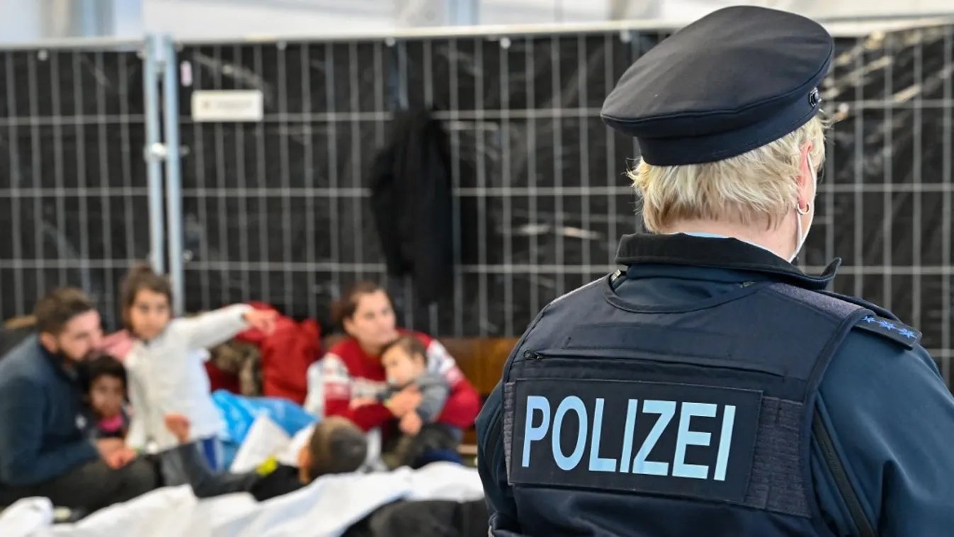 Folyamatosan áradnak a migránsok Nyugat-Európába