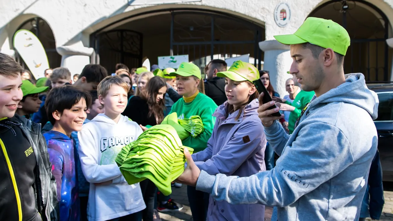 Nagy Dani is részt vett a hulladékgyűjtő akción