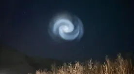 Rejtélyes "kék spirál" tűnt fel az égen, elképesztő, mi okozta a tüneményt