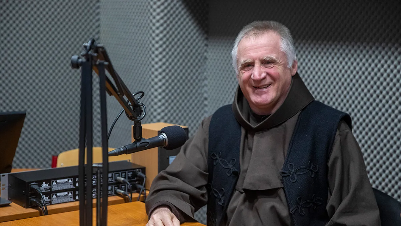 Száz gyereket hoz Böjte atya Erdélyből Ferenc pápához