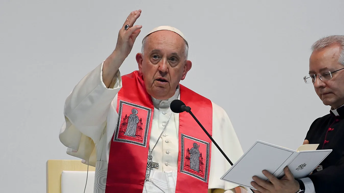 Szupersztárnak tartják a fiatalok Ferenc pápát