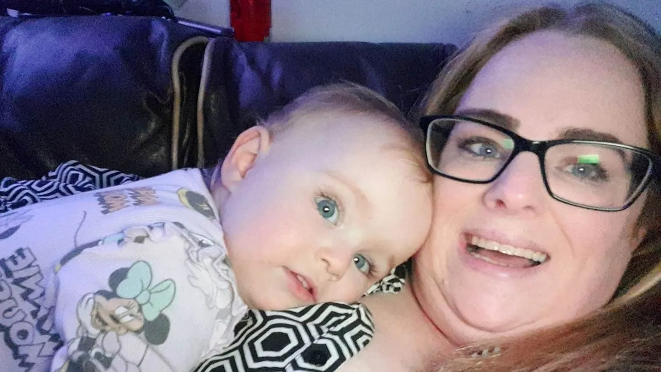 Három ember életét mentette meg a 17 hónapos kislány