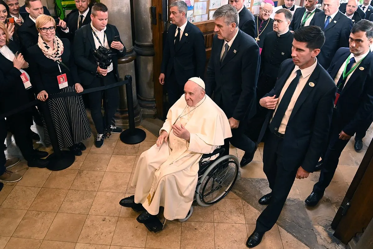 ÁRPÁD-HÁZI SZENT ERZSÉBET; FERENC pápa