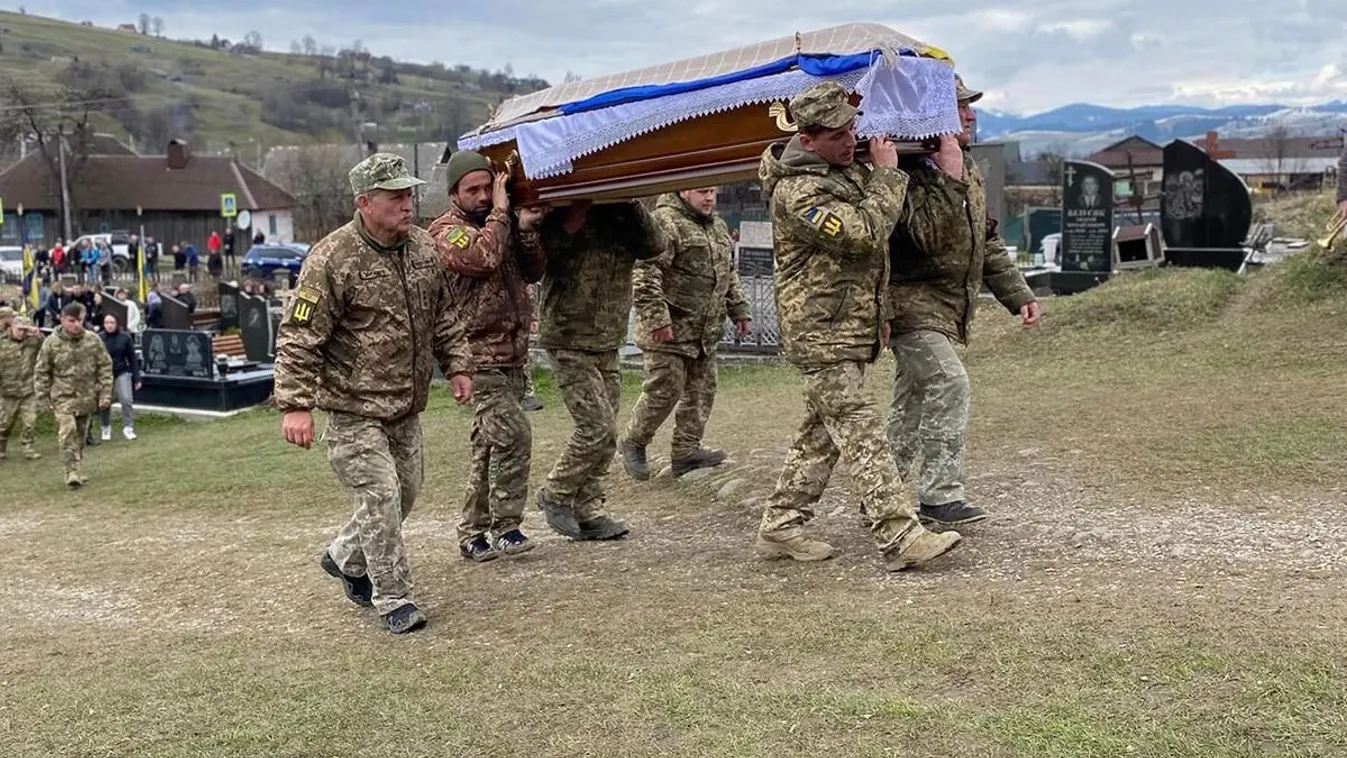 Százak siratják a kárpátaljai őrmestert