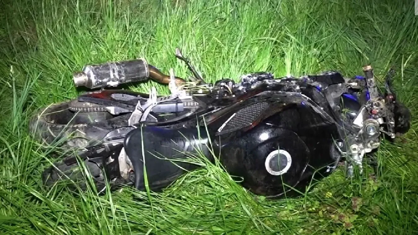 Százak gyászolják a gólyával ütköző fiatal motorost