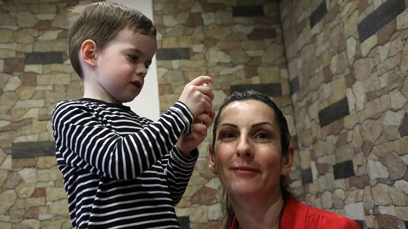 Bakizni ér!: locsolóversek az utca emberétől  -Videó