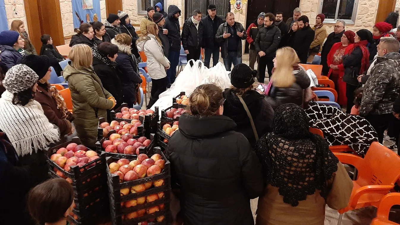 Van, akinek ennivalót, ruhát hoz a nyuszi