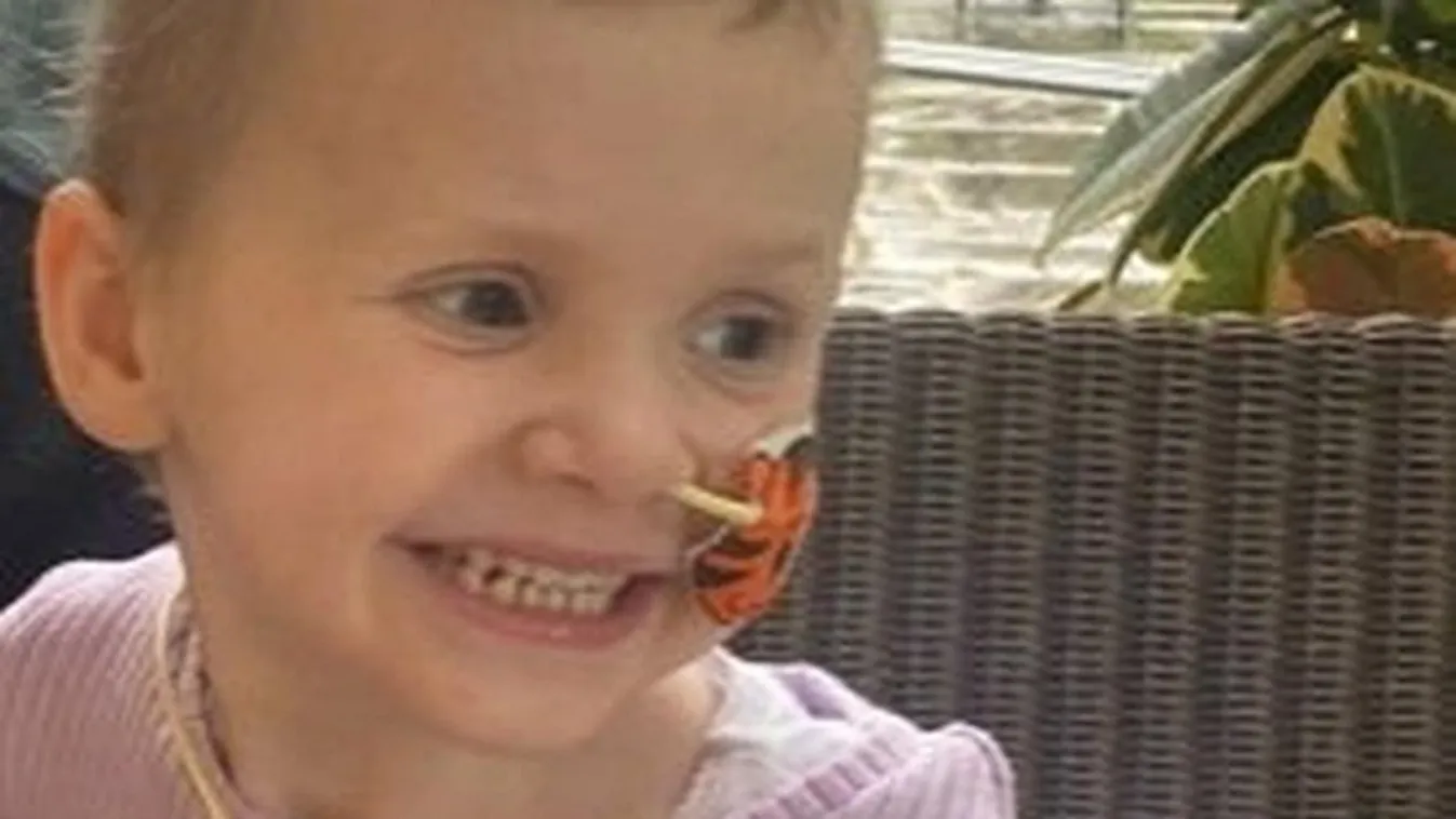 Anyja karjaiban hunyt el a 4 éves angyalarcú rákos kislány