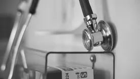 Nincs miért aggódnia – küldte haza orvosa a mellrákos édesanyát